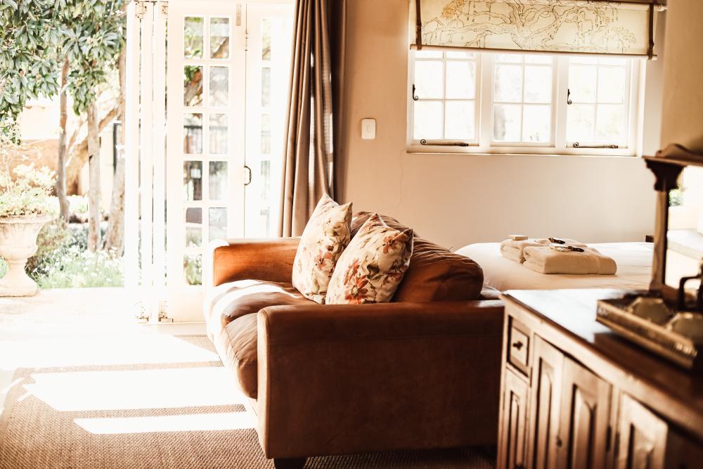 Pierneef's Kraal Guest Lodge - Luxury accommodation in Pretoria East, South Africa - Interior view of room 1