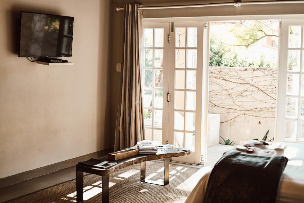 Pierneef's Kraal Guest Lodge Pretoria - Interior view of room 4